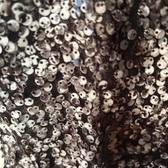Sequin shell in black, gray and silver in size small - Picture 4 of 5